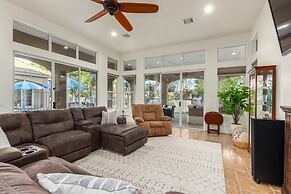 Cloud Chandler 4 Bedroom Home by RedAwning