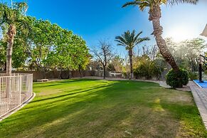 Cloud Chandler 4 Bedroom Home by RedAwning