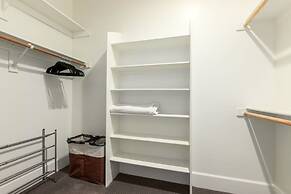 Cloud Chandler 4 Bedroom Home by RedAwning