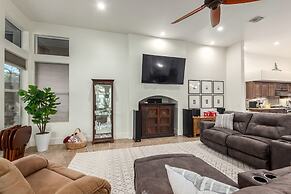 Cloud Chandler 4 Bedroom Home by RedAwning