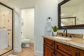 Cloud Chandler 4 Bedroom Home by RedAwning