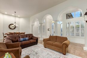 Cloud Chandler 4 Bedroom Home by RedAwning