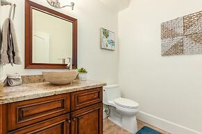 Cloud Chandler 4 Bedroom Home by RedAwning