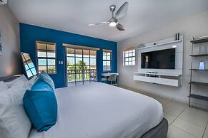 NEW Listing Stunning Island Getaway With Pool!
