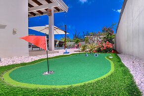 NEW Listing Stunning Island Getaway With Pool!