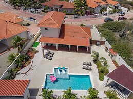 NEW Listing Stunning Island Getaway With Pool!