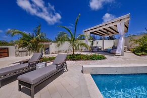 NEW Listing Stunning Island Getaway With Pool!