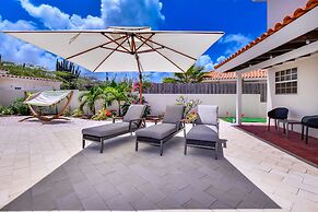 NEW Listing Stunning Island Getaway With Pool!