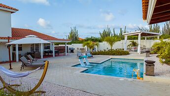 NEW Listing Stunning Island Getaway With Pool!