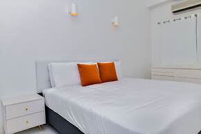 Ocean Front 7-bedroom 7-bath Sunset Views Malmok!