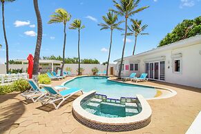 Ocean Front 7-bedroom 7-bath Sunset Views Malmok!