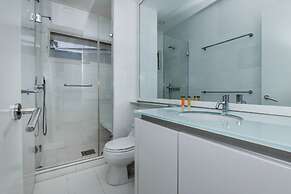 Ocean Front 7-bedroom 7-bath Sunset Views Malmok!