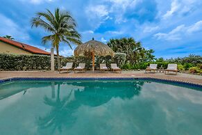 NEW Gorgeous Listing With Hot Tub& Golf Course View! in Tierra del Sol