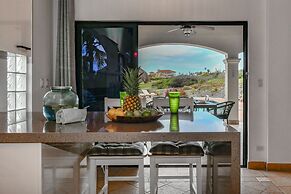 NEW Gorgeous Listing With Hot Tub& Golf Course View! in Tierra del Sol