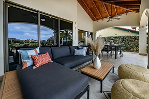 NEW Gorgeous Listing With Hot Tub& Golf Course View! in Tierra del Sol