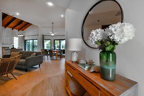 NEW Gorgeous Listing With Hot Tub& Golf Course View! in Tierra del Sol