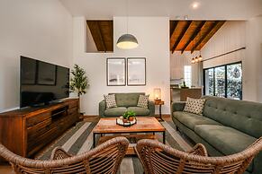 NEW Gorgeous Listing With Hot Tub& Golf Course View! in Tierra del Sol