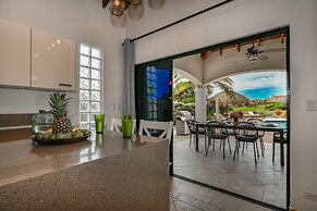 NEW Gorgeous Listing With Hot Tub& Golf Course View! in Tierra del Sol