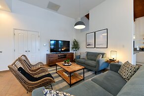 NEW Gorgeous Listing With Hot Tub& Golf Course View! in Tierra del Sol