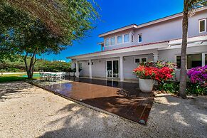 Beach Front Luxury Villa! Boca Catalina Malmok!