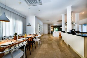 Beach Front Luxury Villa! Boca Catalina Malmok!