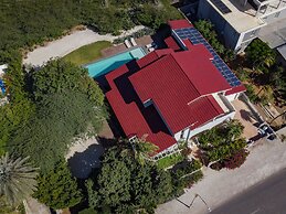 Beach Front Luxury Villa! Boca Catalina Malmok!