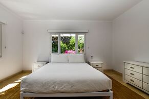 Beach Front Luxury Villa! Boca Catalina Malmok!