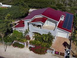 Beach Front Luxury Villa! Boca Catalina Malmok!