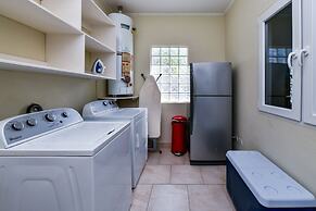 Beach Front Luxury Villa! Boca Catalina Malmok!