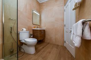 Beach Front Luxury Villa! Boca Catalina Malmok!