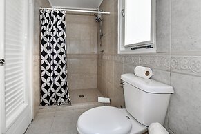 Ocean View! Fully Renovated Villa, Private Pool!