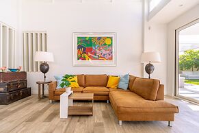 Ocean View! Fully Renovated Villa, Private Pool!