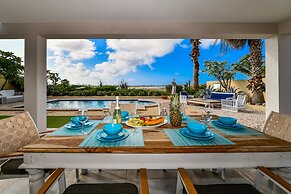 Ocean View! Fully Renovated Villa, Private Pool!