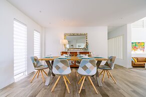 Ocean View! Fully Renovated Villa, Private Pool!