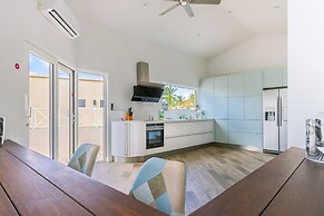 Ocean View! Fully Renovated Villa, Private Pool!