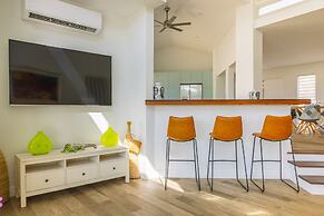 Ocean View! Fully Renovated Villa, Private Pool!