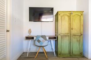 Ocean View! Fully Renovated Villa, Private Pool!