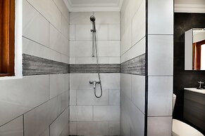 New! Ocean View With Rooftop Terrace in Malmok!