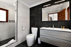 New! Ocean View With Rooftop Terrace in Malmok!