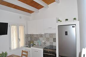 Agrigento Centre - 1-bed Apartment - Sleeps 4
