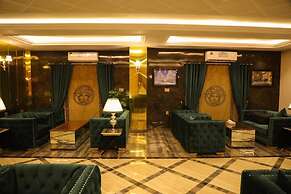 Royal Mansion Hotel