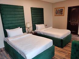 Royal Mansion Hotel