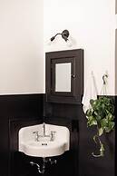 The Clyde Hotel Portland by Kasa Living