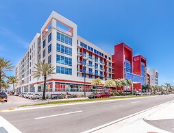 Stylish Private Beach Condo Hollywood