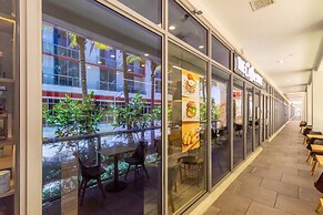 Stylish Private Beach Condo Hollywood