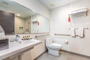 Stylish Private Beach Condo Hollywood