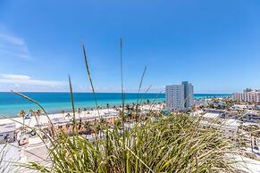 Stylish Private Beach Condo Hollywood
