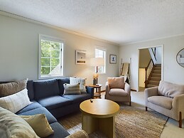 Hazeltine Hideaway