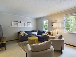 Hazeltine Hideaway