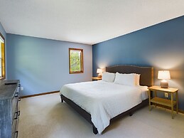 Hazeltine Hideaway